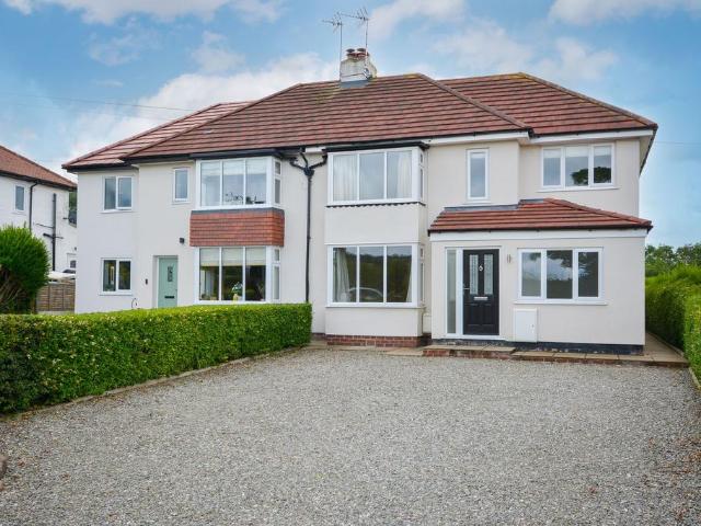 House for sale in Alvanley