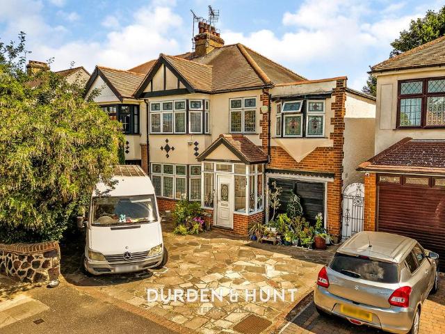 House for sale in Upminster, Greater London