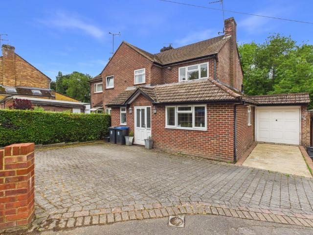 House for sale in Beaconsfield, Penn Bottom