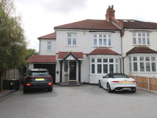 House for sale in Upminster, Greater London