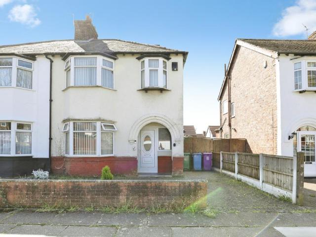 House for sale in Calderstones