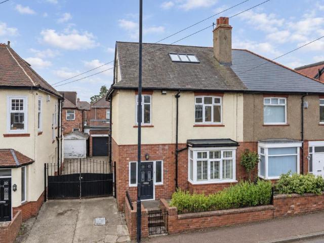 House for sale in Cowgate, Newcastle upon Tyne