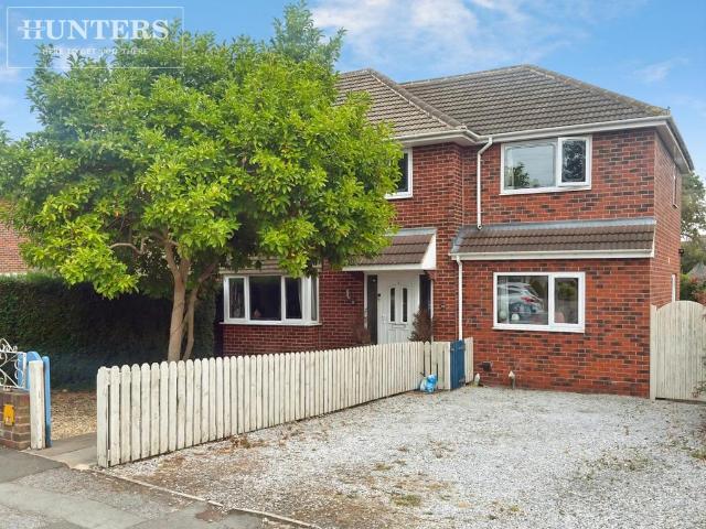 House for sale in Pogmoor, South Yorkshire