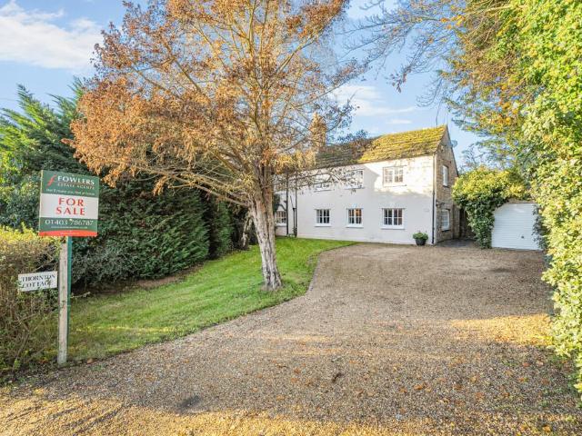 House for sale in Littlecote, West Sussex