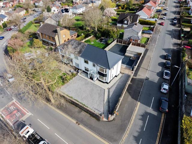 House for sale in Cimla, Neath