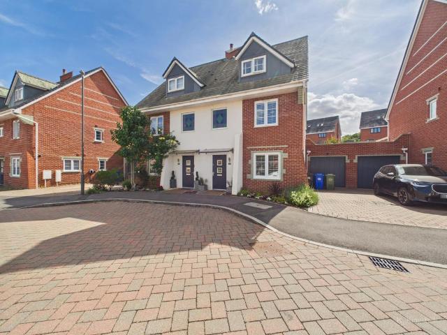 House for sale in Daws Hill, Cressex