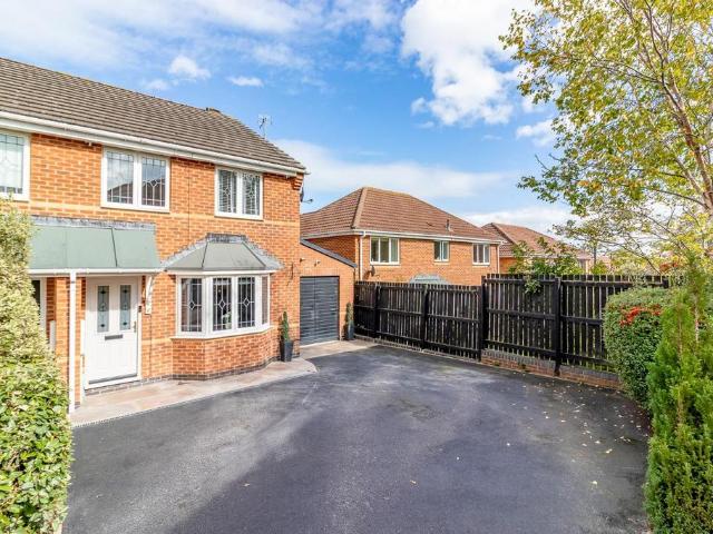 House for sale in Killinghall, York and North Yorkshire