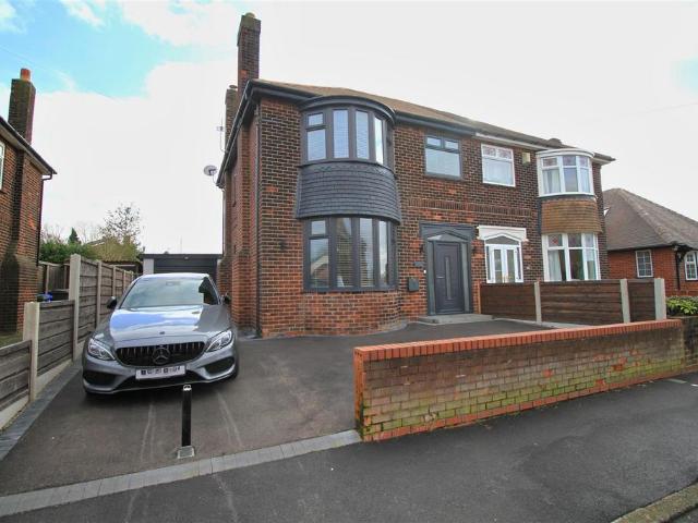 House for sale in Haughton Green, Greenheys