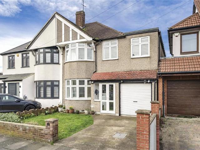 House for sale in Whitton, Greater London