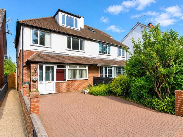 House for sale in Farnborough, Hampshire