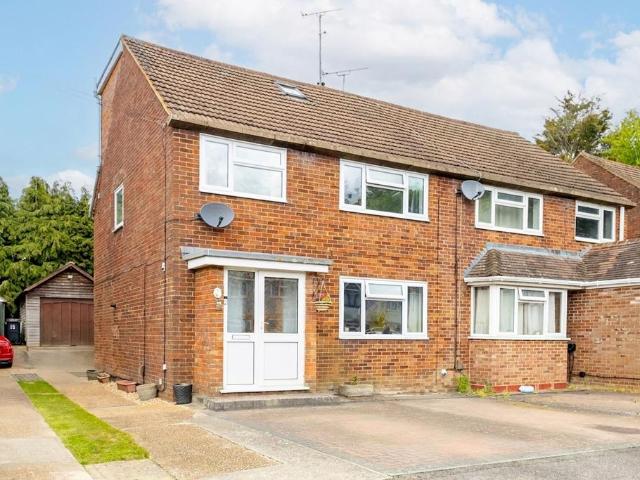House for sale in Willesborough, Bridgefield