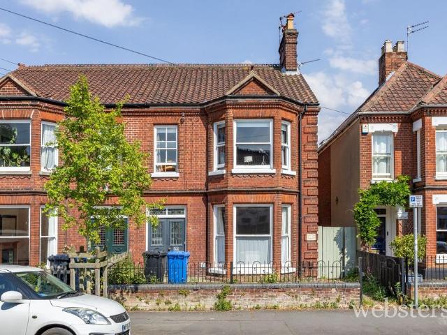 House for sale in Heigham Grove, East Bank