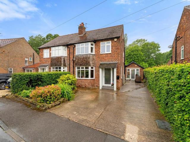 House for sale in Colshaw Farm, Wilmslow