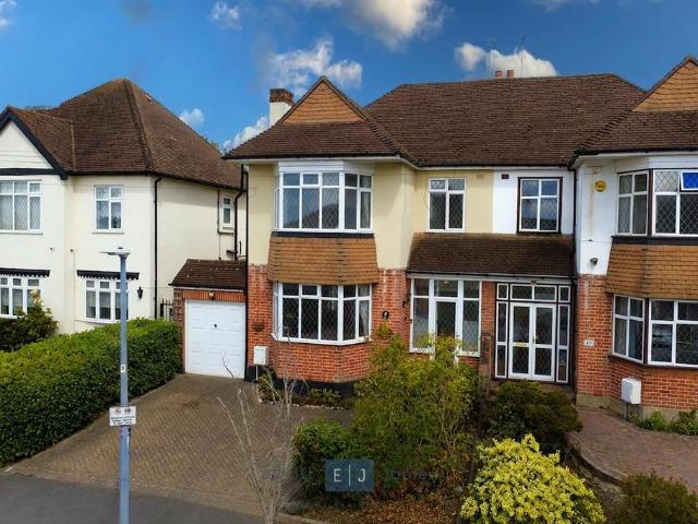 House for sale in Debden Green, Epping