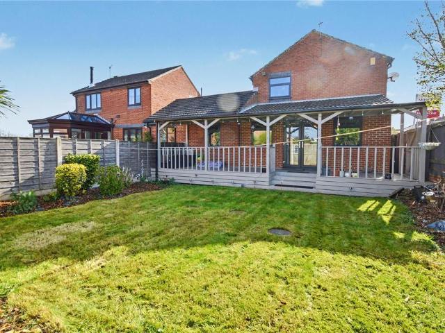 House for sale in Lofthouse, West Yorkshire