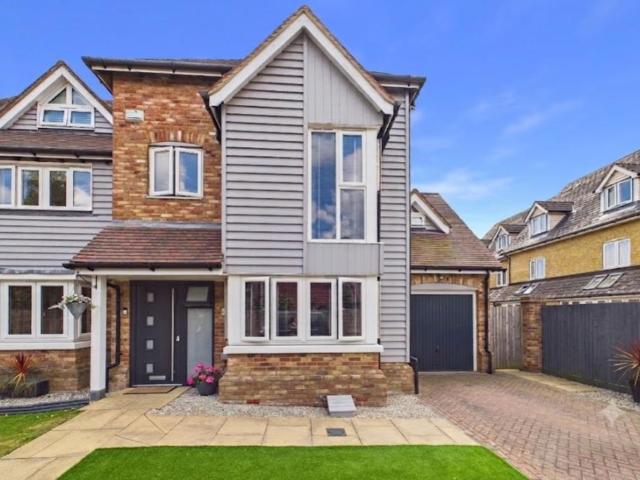 House for sale in Hawkinge, Folkestone