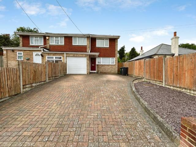 House for sale in Longfield and New Barn, Monks Orchard