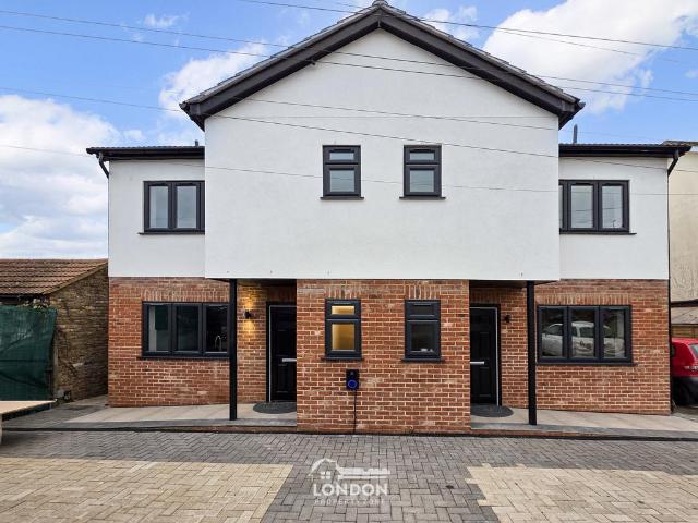 House for sale in St Paul's Cray, Isle Of Man