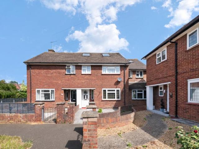 House for sale in London Borough of Hounslow, Feltham