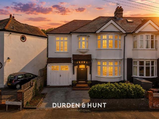 House for sale in Hale End, Greater London