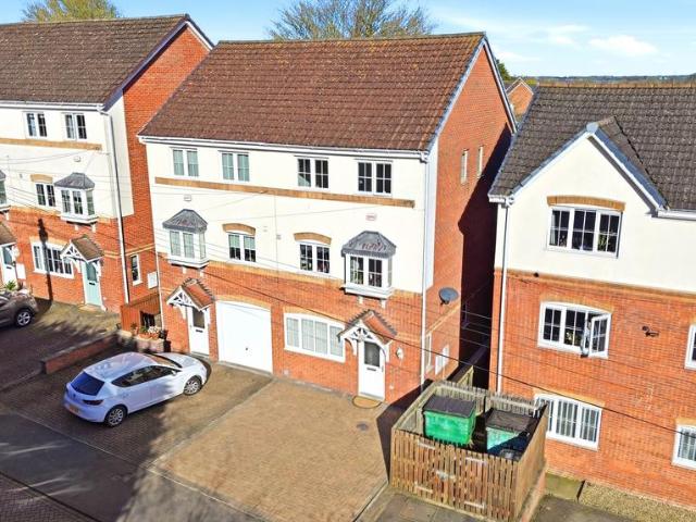 House for sale in Fishers Green, North Yorkshire