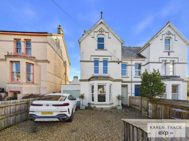 House for sale in St Stephen, Cornwall