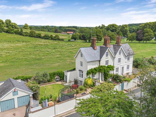 House for sale in Henley-on-Thames, Berrick Salome
