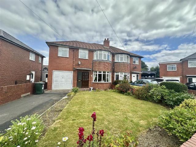House for sale in London Park, Roberttown