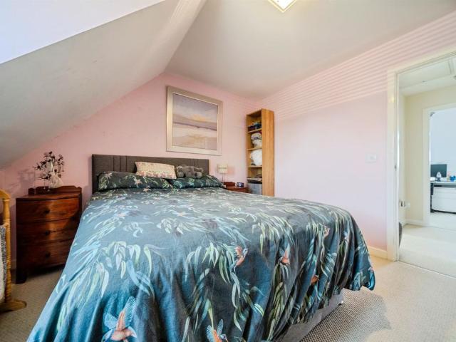 House for sale in Oxley Park, Shenley Church End