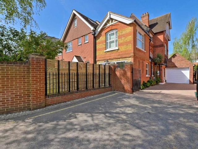 House for sale in Clewer Within, Windsor
