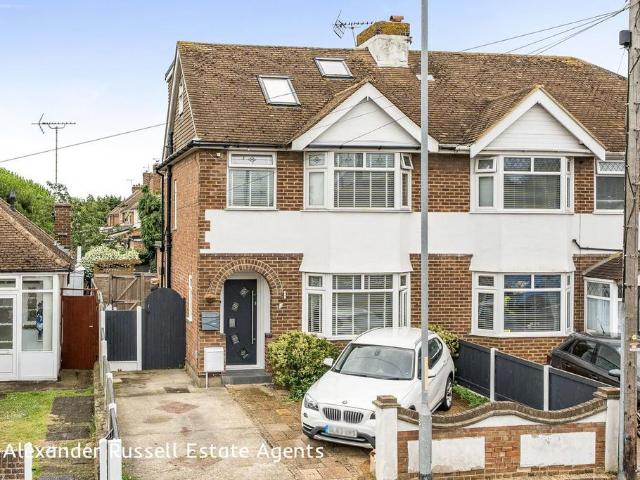 House for sale in Westwood, Acol