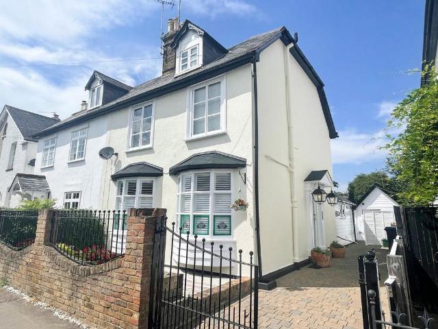House for sale in Old Harlow, Harlow