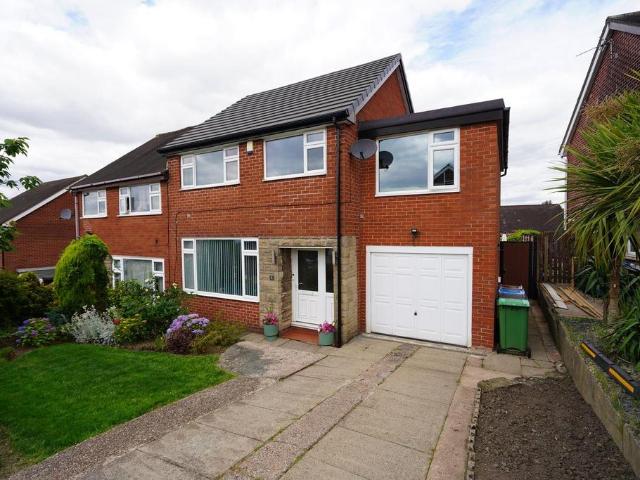 House for sale in Saddleworth, Pendock