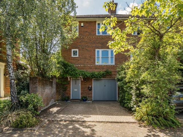 House for sale in Hampshire