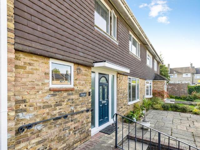 House for sale in Gossops Green, Crawley