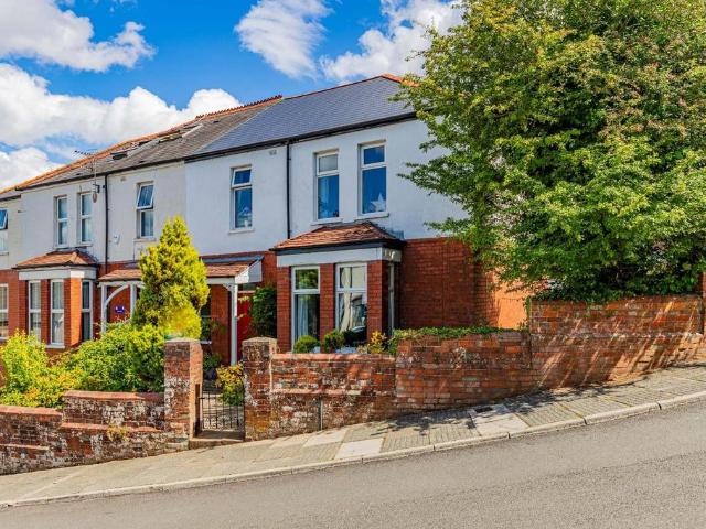 House for sale in Penarth Marina, Penarth