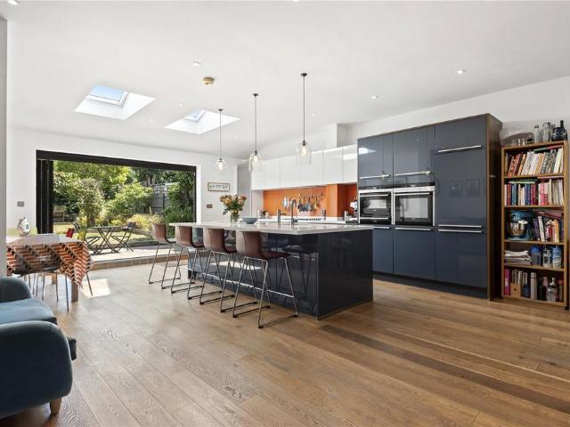 House for sale in Streatham, Greater London