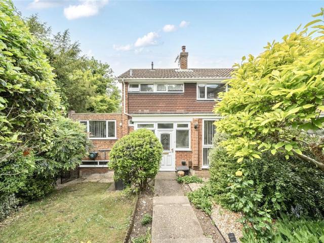 House for sale in Aperfield, Greater London