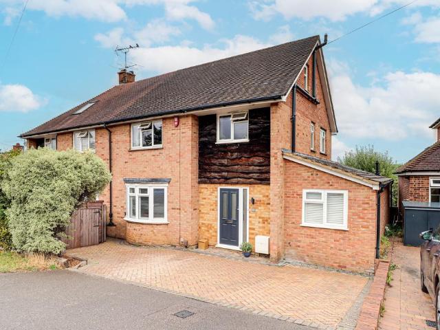 House for sale in Roundwood, St Albans