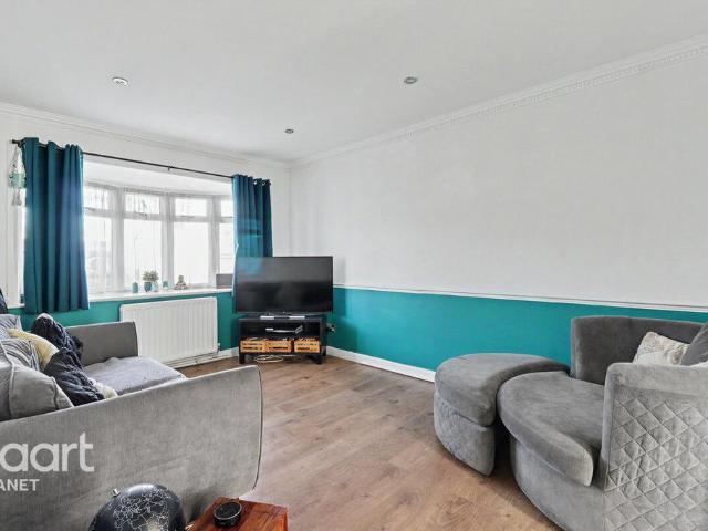 House for sale in Millmead, Acol