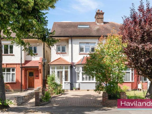 House for sale in Bush Hill Park, Greater London