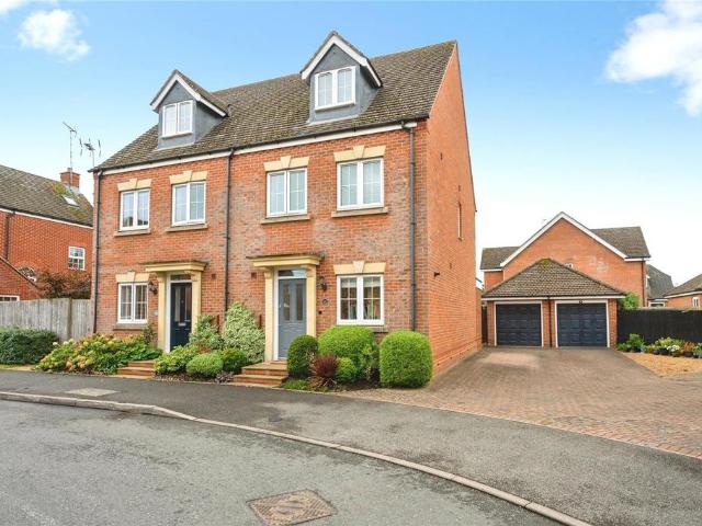 House for sale in Myton Park, Warwick