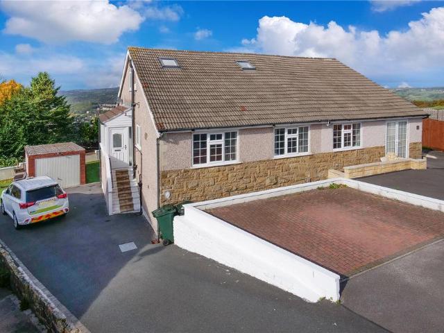House for sale in Wrose, West Yorkshire