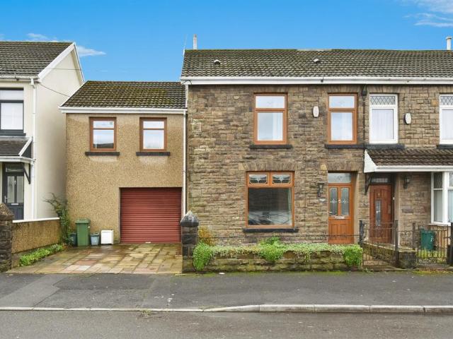 House for sale in Hirwaun