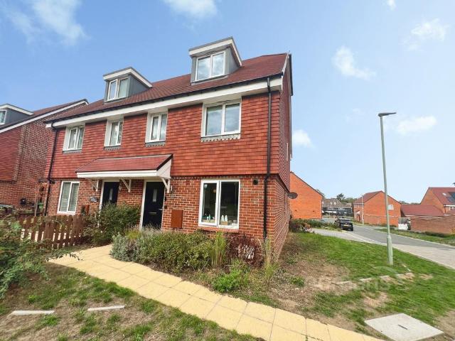 House for sale in Tongham, Guildford
