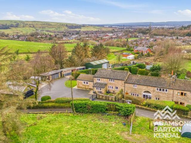 House for sale in Haugh Square, Burnedge