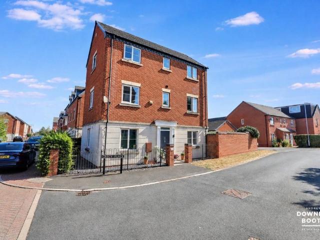 House for sale in Lichfield, Boley Park
