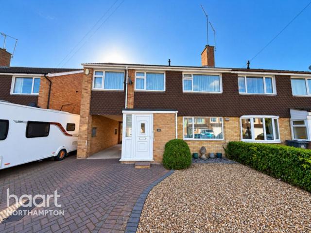 House for sale in Bugbrooke