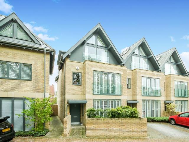 House for sale in Sunnymead, The Slade