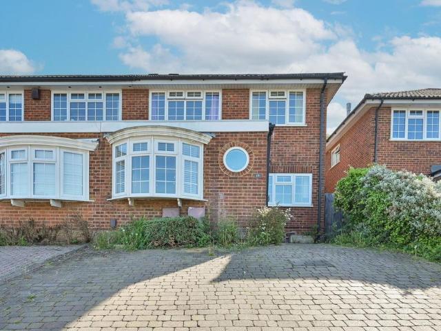 House for sale in Batchworth, Hertfordshire